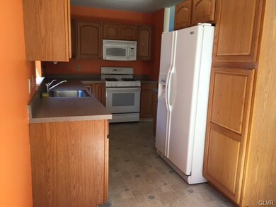 unlisted-address, Freemansburg, PA 18017 - photo 3