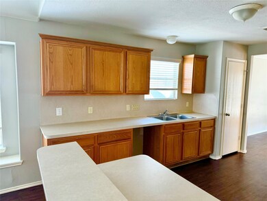 7266 Junco Dr, Houston, TX 77040 - photo 3