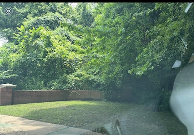 129 W Brooks Rd, Memphis, TN 38109 - photo 2
