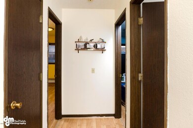 3004 W Northern Lights Blvd-large-005-Ha