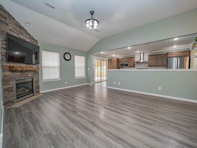 1305 Woodridge Ln, Moberly, MO 65270 - photo 4