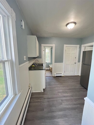 18 Franklin St unit 2, Poughkeepsie, NY 12601 - photo 4