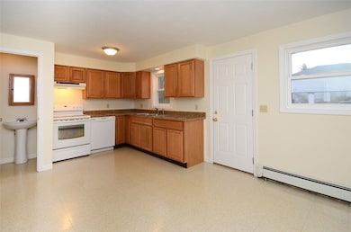 540 Dulude Ave unit 10, Woonsocket, RI 02895 - photo 7