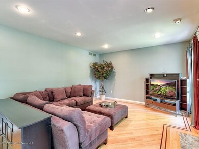 20 Rolling Meadows Ct, Old Bridge, NJ 08857 - photo 4