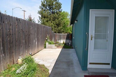 1195 Brookdale Ave, Medford, OR 97504 - photo 3