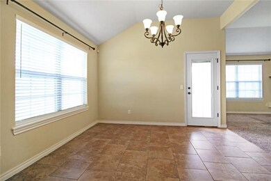 18200 Sandhurst Ct, Edmond, OK 73012 - photo 4