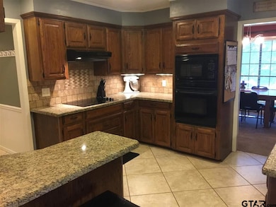 4700 Picadilly Place, Tyler, TX 75703 - photo 2