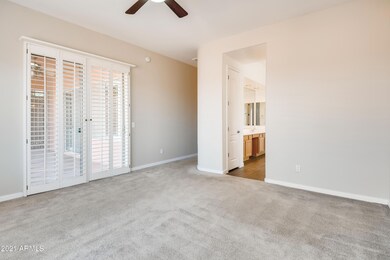 25 Primary Bedroom