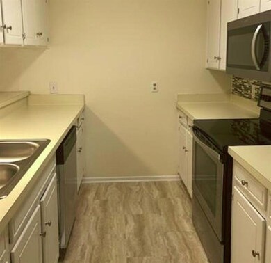 608 Billie Ruth Ln, Hurst, TX 76053 - photo 4