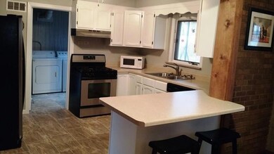 1125 68th St, Windsor Heights, IA 50324 - photo 4