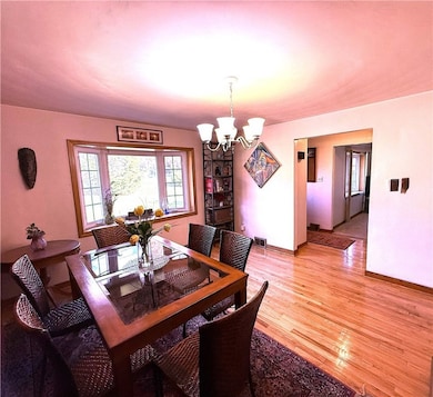 1810 Pennsylvania Ave, Irwin, PA 15642 - photo 5