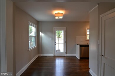 1204 Kingwood Dr, Takoma Park, MD 20912 - photo 7