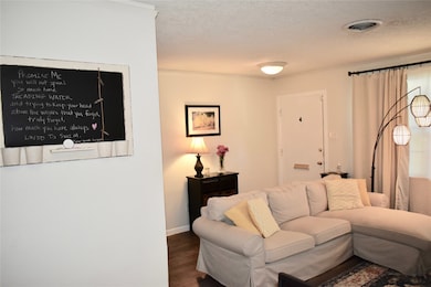 4624 Verone St, Bellaire, TX 77401 - photo 2