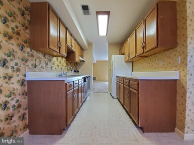 1671 Langley Dr, Hagerstown, MD 21740 - photo 4