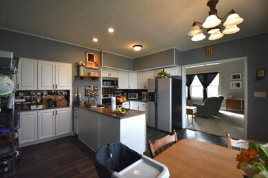 589 N Main St, Linton, IN 47441 - photo 6