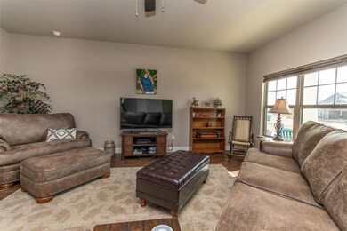 1345 Greenfield Dr, Gainesville, TX 76240 - photo 5