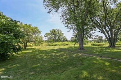 102 Chamberlain St, Three Oaks, MI 49128 - photo 6