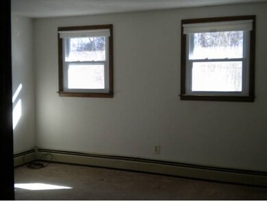 13A Kim Ave unit 13B, Londonderry, NH 03053 - photo 5