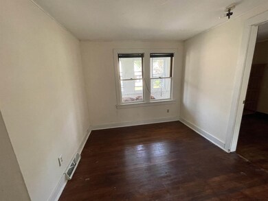 1324 Bradford St, Schenectady, NY 12306 - photo 5