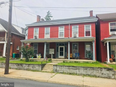 30 S Church St unit 4, Waynesboro, PA 17268 - photo 2