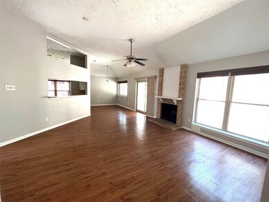 7710 Western Oak Ln, Houston, TX 77040 - photo 3