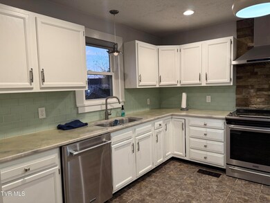 146 E Park Dr, Kingsport, TN 37660 - photo 7