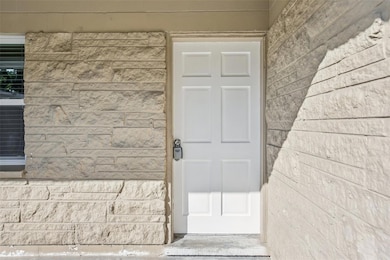 204 E Shell Point Rd, Ruskin, FL 33570 - photo 2