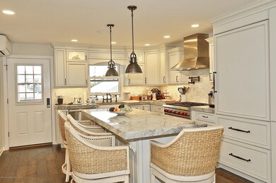 009_Kitchen