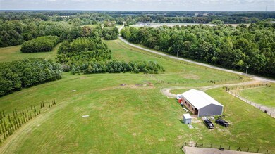 484 Will Hickerson Rd, Tullahoma, TN 37388 - photo 2