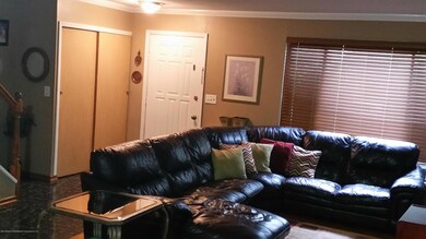 15 Hickory Ct unit 122, Staten Island, NY 10309 - photo 4