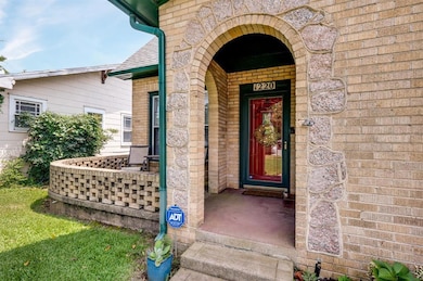 1220 W Walker St, Denison, TX 75020 - photo 3