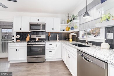 510 W Maple St, Palmyra, PA 17078 - photo 5