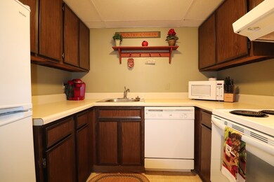 117 Quaker Hwy unit 40, Uxbridge, MA 01569 - photo 7