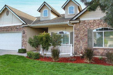 3136 N Clover Ave, Fresno, CA 93727 - photo 7