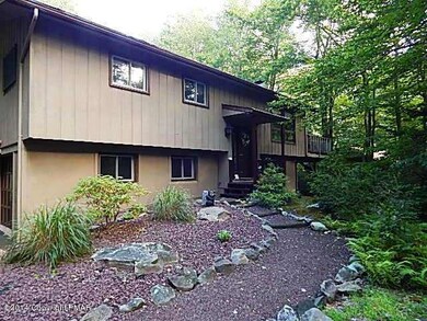 2431 Overlook Ln, Pocono Pines, PA 18350 - photo 2