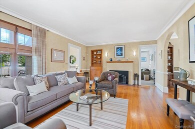 2100 Ambrose Ct, North Baldwin, NY 11510 - photo 4