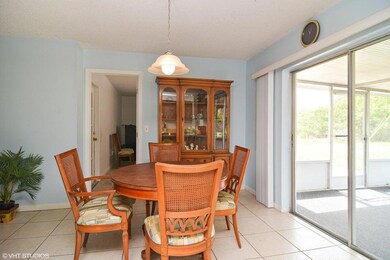 04_622NWBilliarAvenue_93_LivingRoomDinin