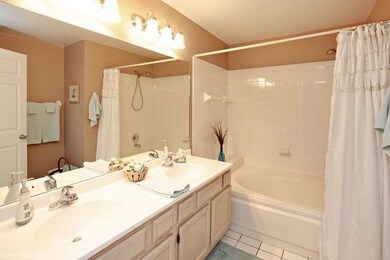 110 Huntington St unit A, Lake Bluff, IL 60044 - photo 7