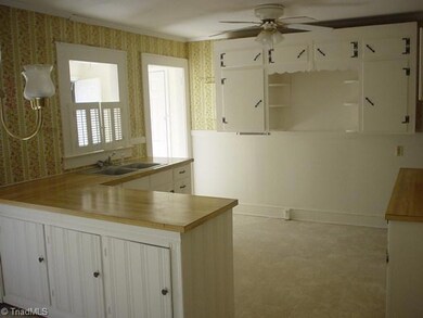 903 Fermer Rd, Asheboro, NC 27203 - photo 5