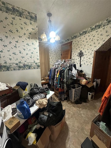 624 E Noble Ave, Guthrie, OK 73044 - photo 6