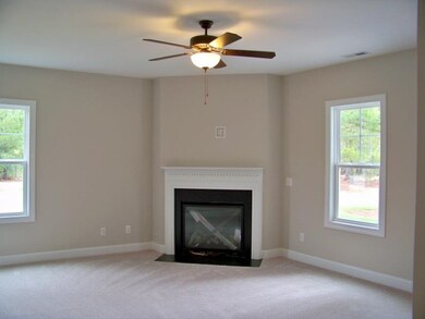 101 Caulfield Rd, Aberdeen, NC 28315 - photo 4