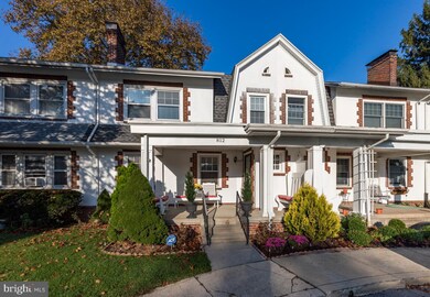 812 Holland Square, Reading, PA 19610 - photo 2