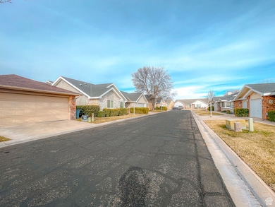 2051 W Canyon View Dr, Saint George, UT 84770 - photo 4