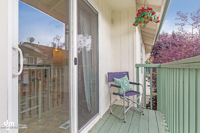 Deck_IMG_9329-SMALL