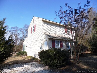 229 River Shore Dr, Dunnsville, VA 22454 - photo 2