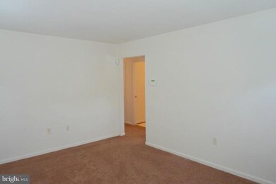 2009 Dupont Ave, Suitland, MD 20746 - photo 3