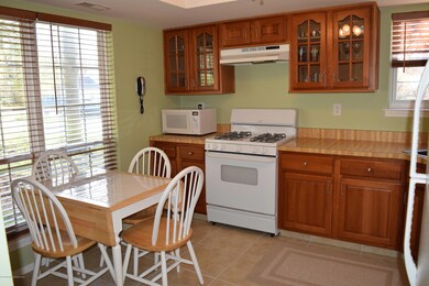 207 Yorkshire Ct, Old Bridge, NJ 08857 - photo 4