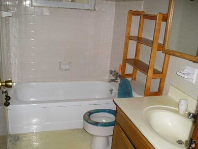 2066 Shawbury Ct W, Columbus, OH 43229 - photo 4