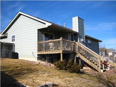 Roof extends over 3/4 of deck.