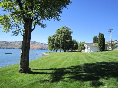 203 Orchard View Dr, Chelan, WA 98816 - photo 3